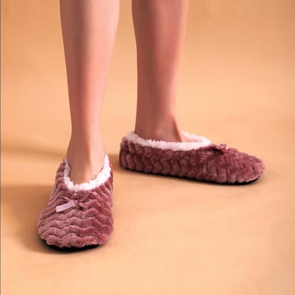Warm Fuzzy Chevron Slippers - Picture 3 of 5
